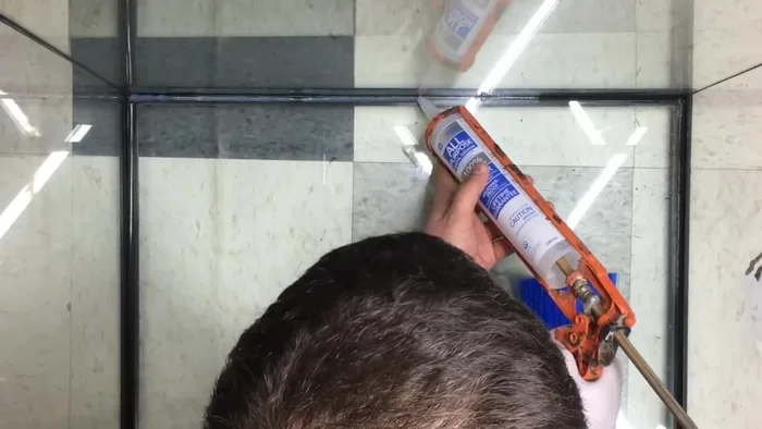 Apply a generous bead of S1 silicone sealant (aquarium safe, no mold inhibitors) to the cleaned area. Use a wet finger to smooth out the silicone, preventing it from sticking to your finger.