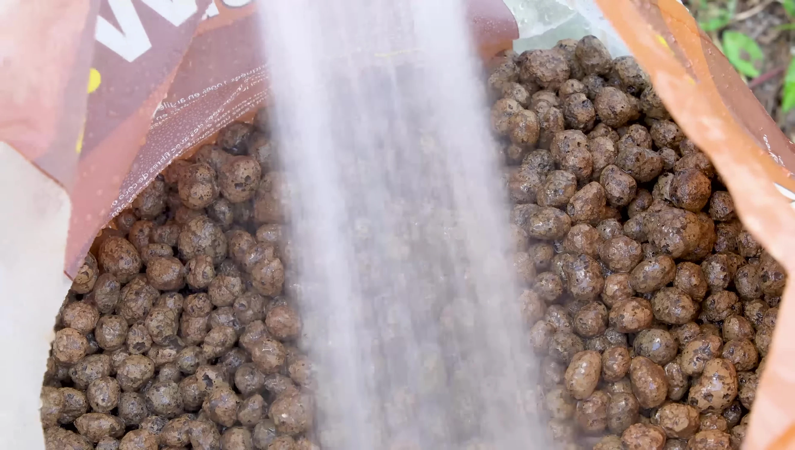 Soaking LECA