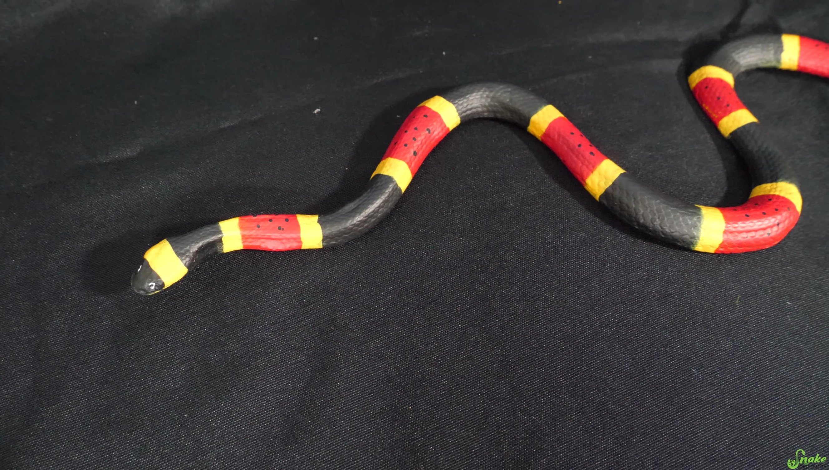 Toy snake