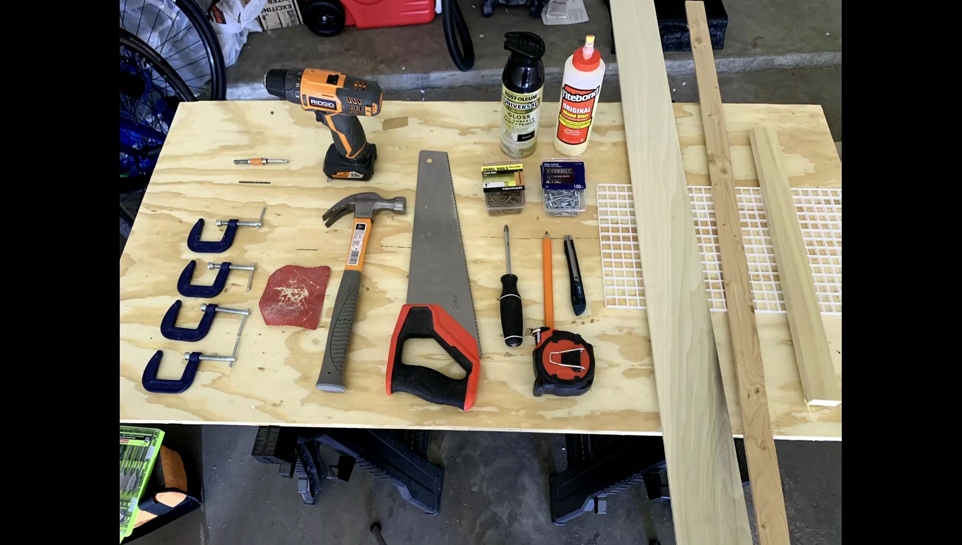 Wood and tools needed for the mod.