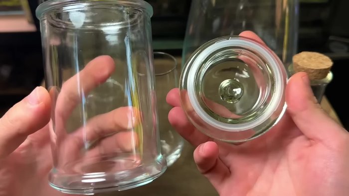 Choose the right container. Avoid containers with tight openings, writing/designs blocking light, or heavy tinting.