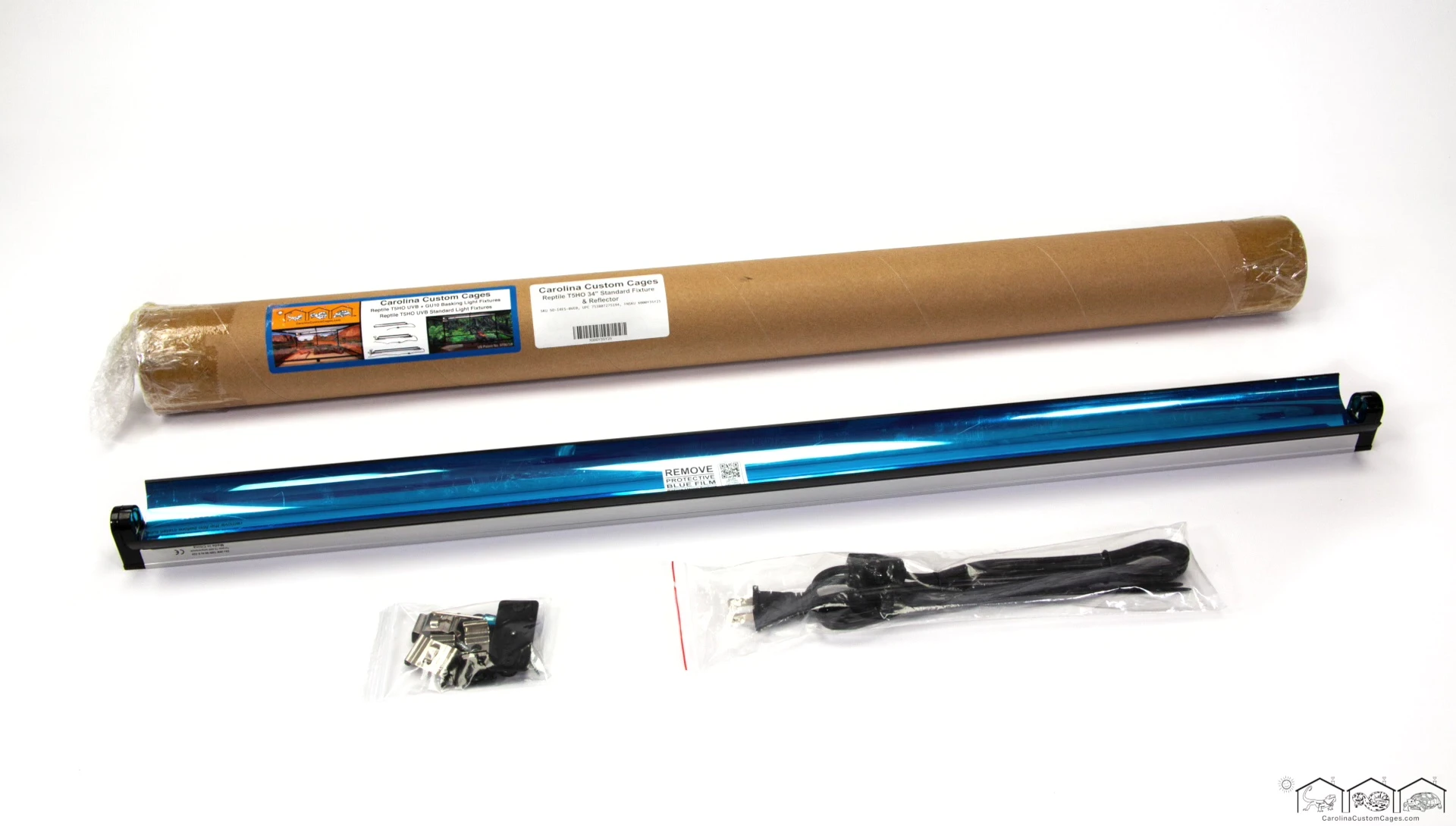 Contents of the packaging: fixture, hardware bag, and cord bag