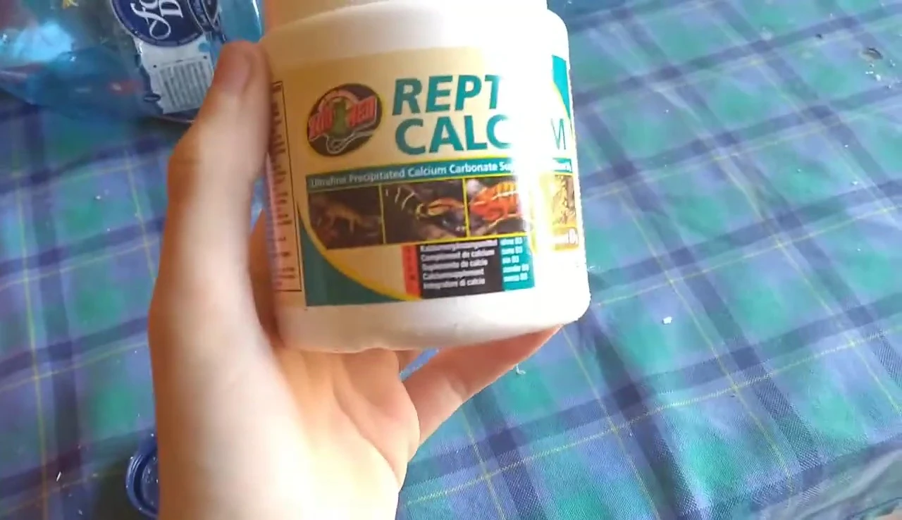 Close up on the calcium container showing the amount
