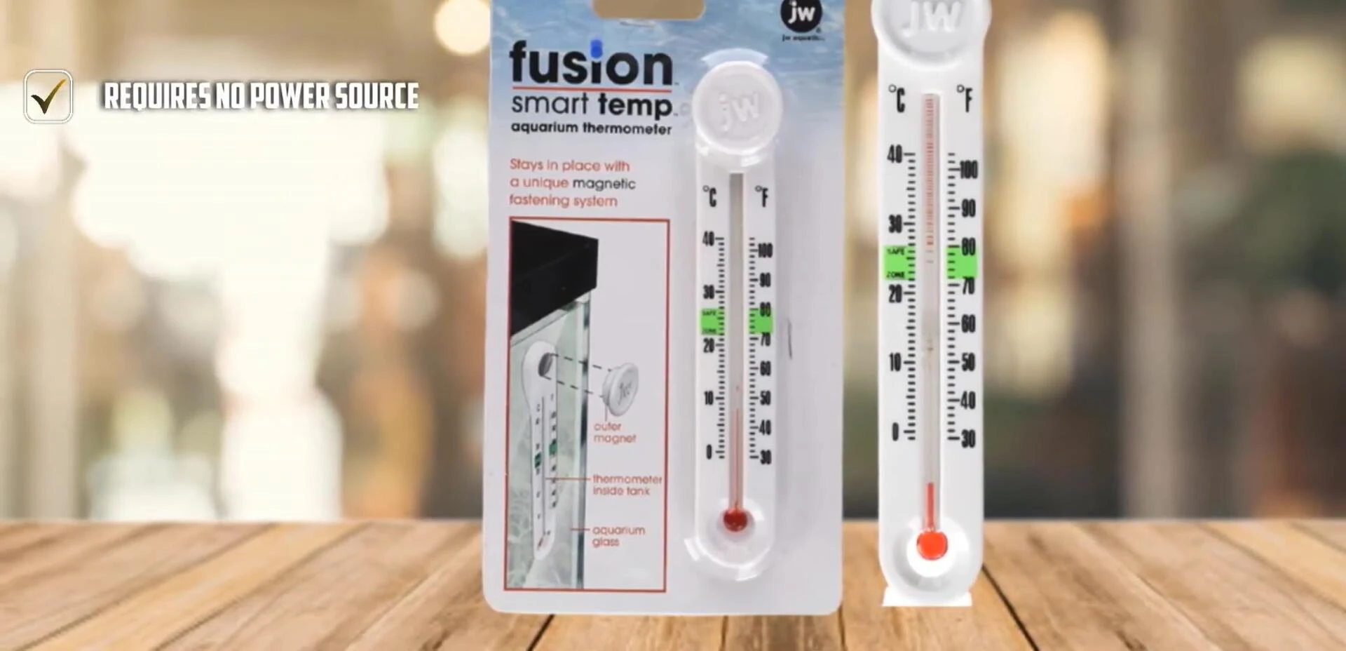 Close-up of the JW Pet thermometer's large numerals