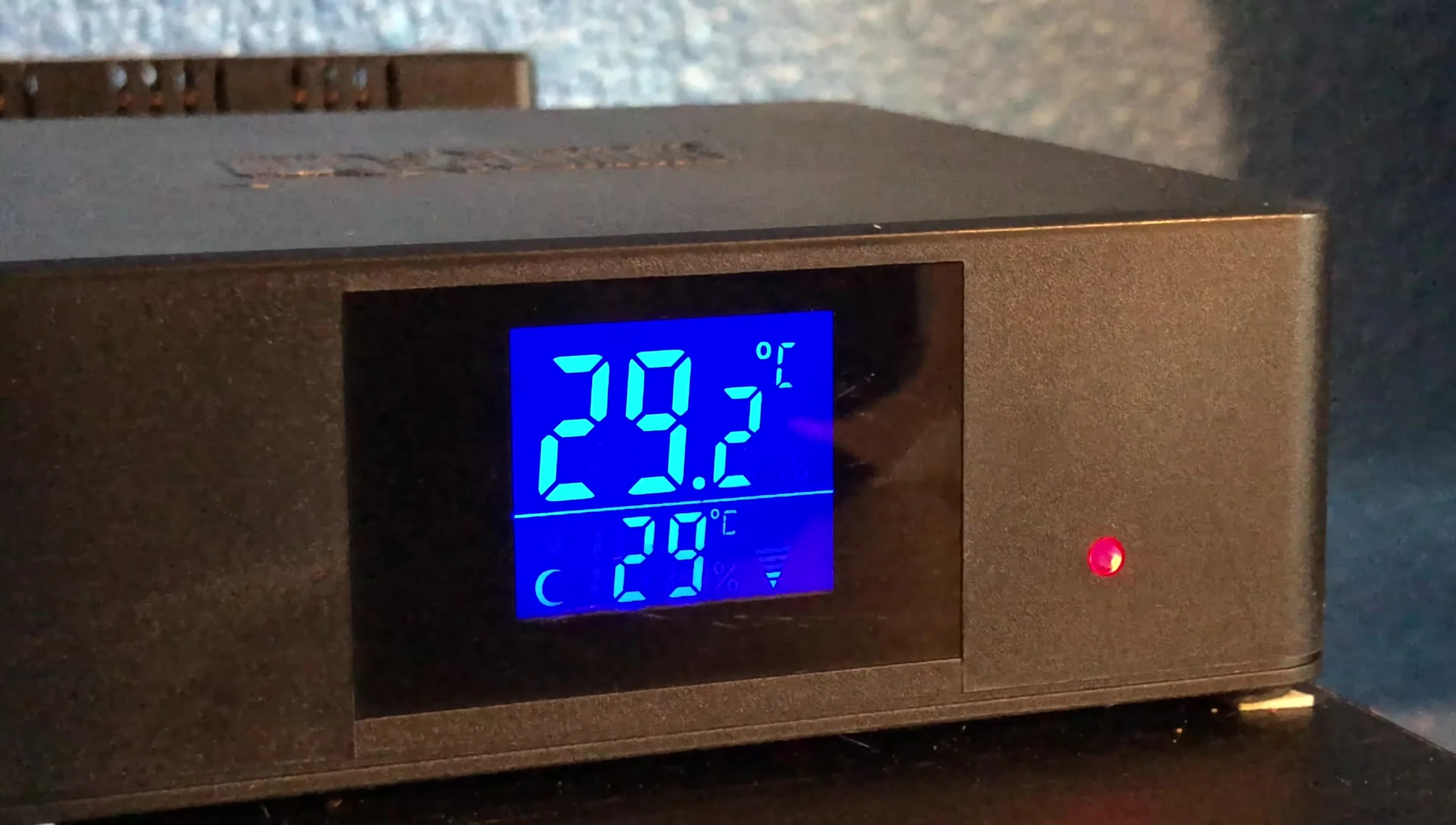 Closeup of the thermostat display