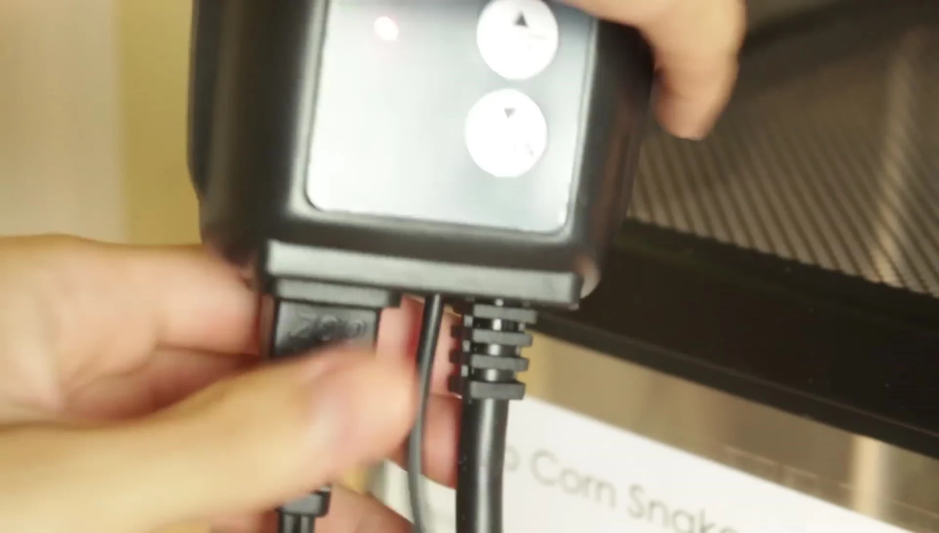 Image showing the Jumpstart thermostat's three-prong plug