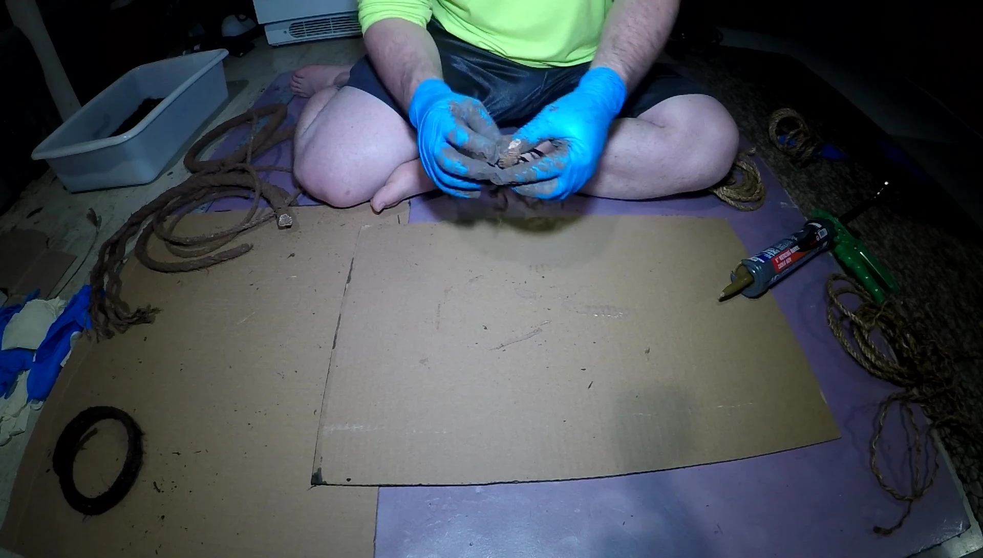 Splitting a thicker rope into thinner strands