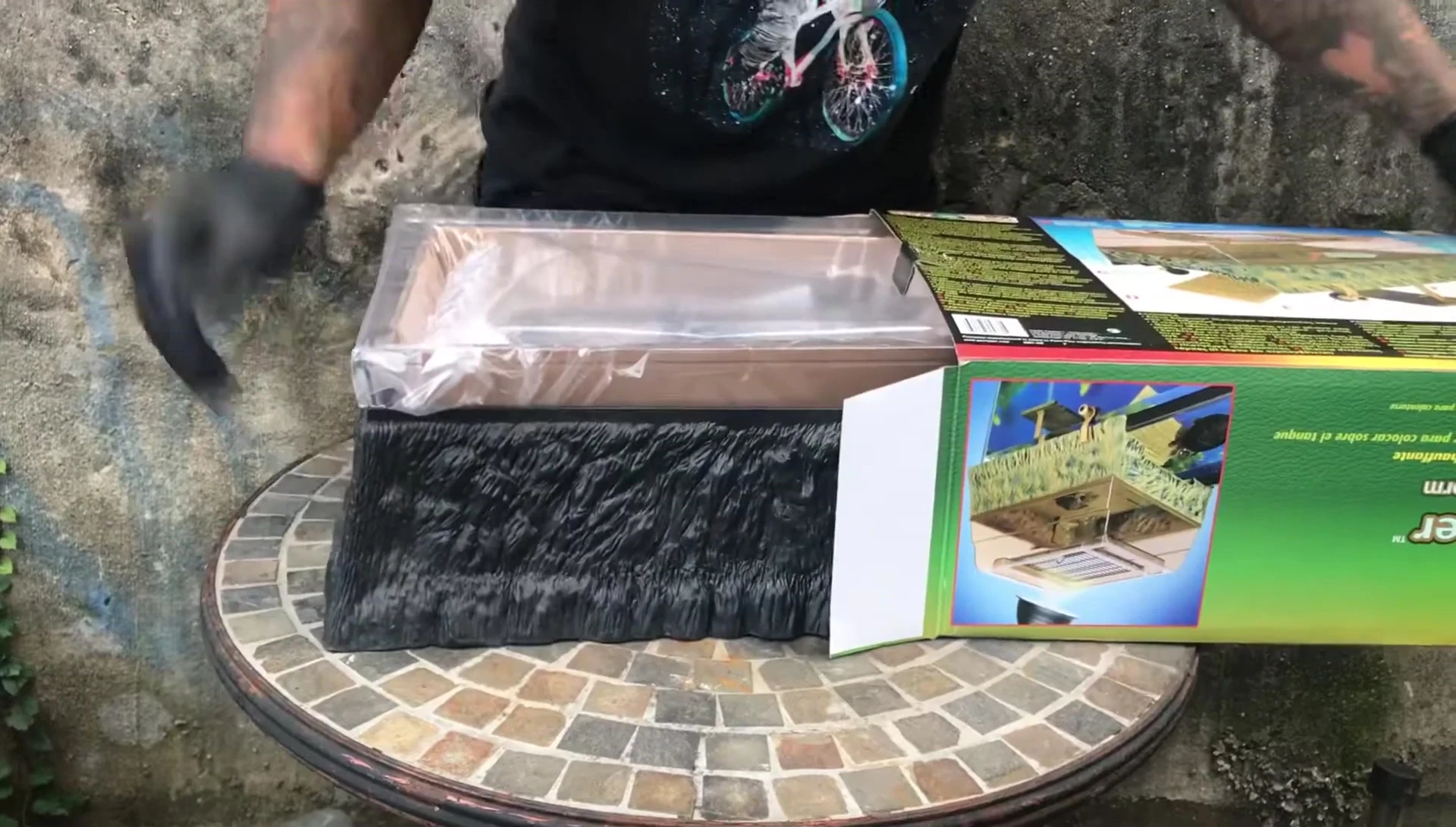 The well-packaged Turtle Topper inside the box