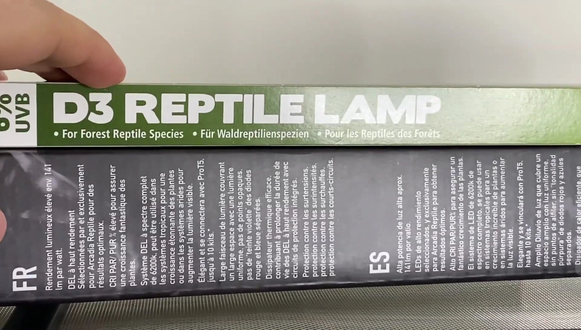Arcadia 6% UVB T5 lamp and reflector fixture
